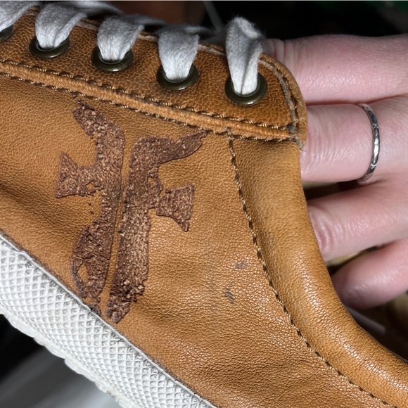 Frye Kira Distressed Branded Leather Low Top Sneakers Sz 10 - Picture 2 of 14